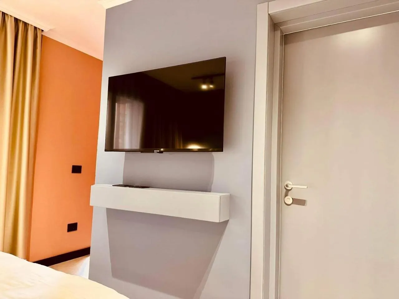 Lili'S Tirana Center Apartments 0*,  Albania